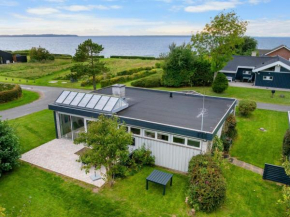Holiday Home Rikkart - 100m from the sea by Interhome